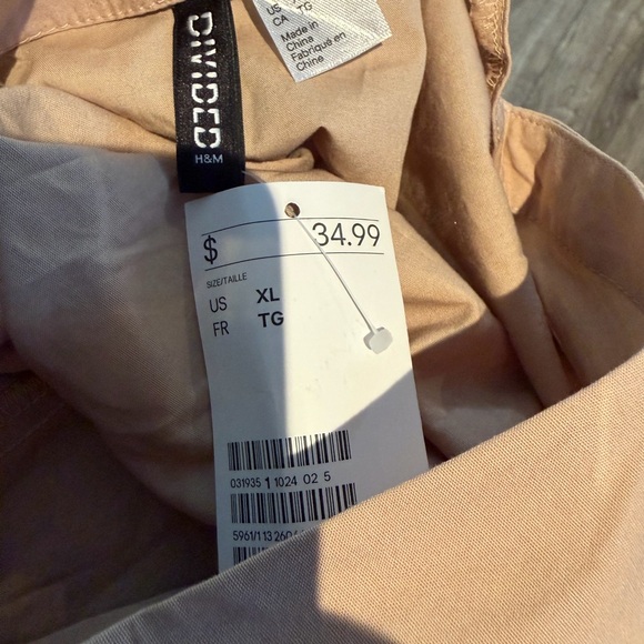 140. H&M Elegant Beige Button-Down Dress - Picture 5 of 6